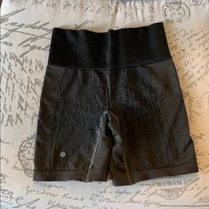 Lululemon 6” high thigh tights!